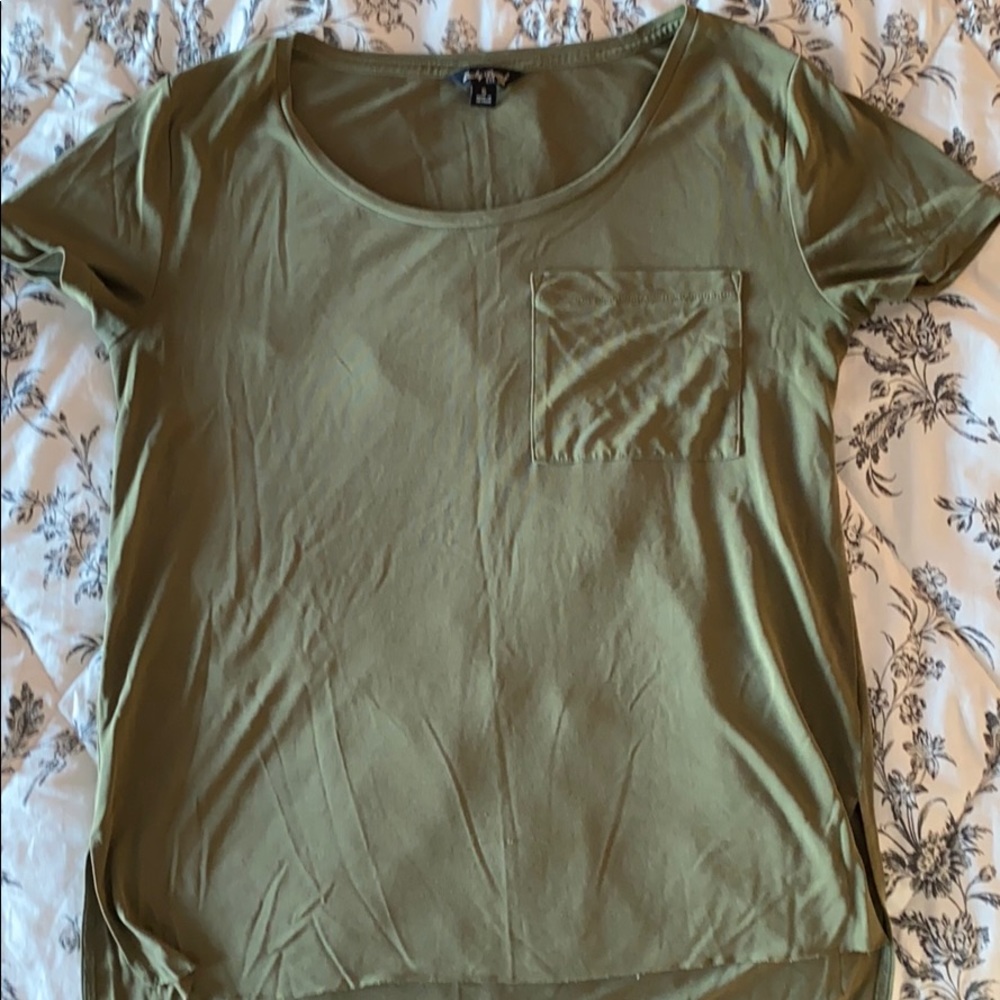 Lucky Brand pocket tshirt in a size small in green